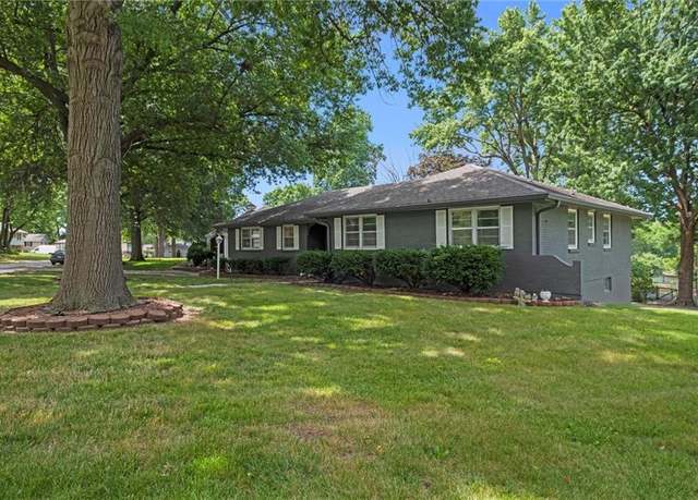 Property at 6100 Englewood Ave, Raytown, MO 64133, 4 beds, 2 baths