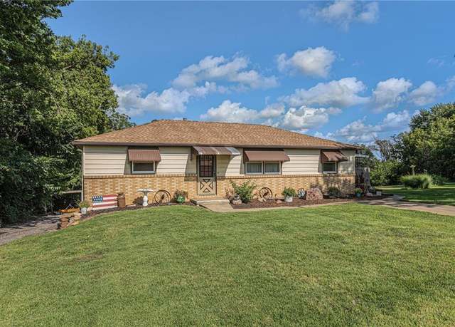 Property at 3453 N 115th St, Kansas City, KS 66109, 3 beds, 2 baths