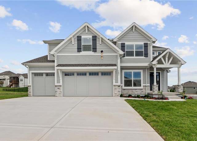 Property at 7601 NE 103rd Ter, Kansas City, MO 64157, 4 beds, 3.5 baths