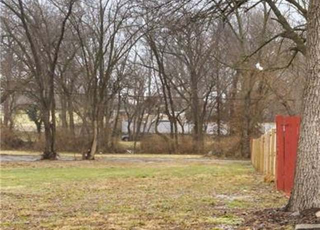 Property at 709 S Willis Ave, Independence, MO 64052