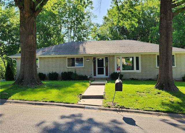 Property at 2611 N 69th St, Kansas City, KS 66109, 3 beds, 2 baths