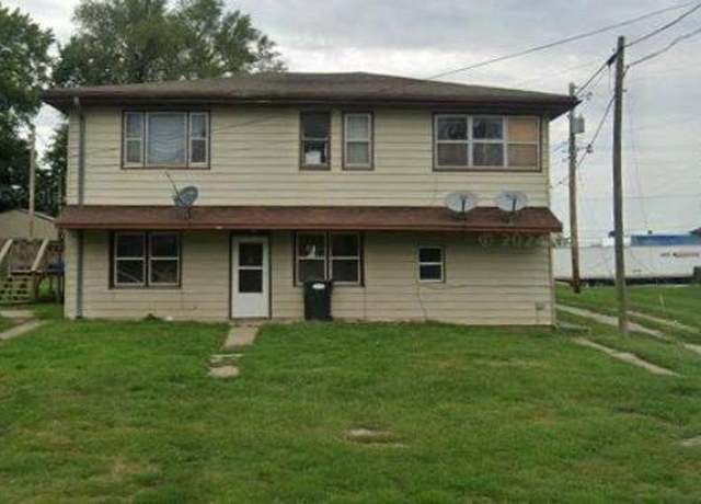 Property at 203 East Benton St, Savannah, MO 64485, 5 beds, 4 baths