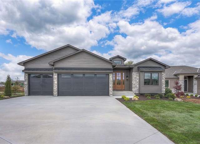 Property at 1149 Hummingbird Ct, Greenwood, MO 64034, 4 beds, 4 baths