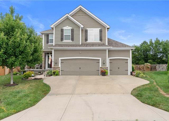 Property at 1021 SE Beatty Ct, Blue Springs, MO 64014, 4 beds, 2.5 baths