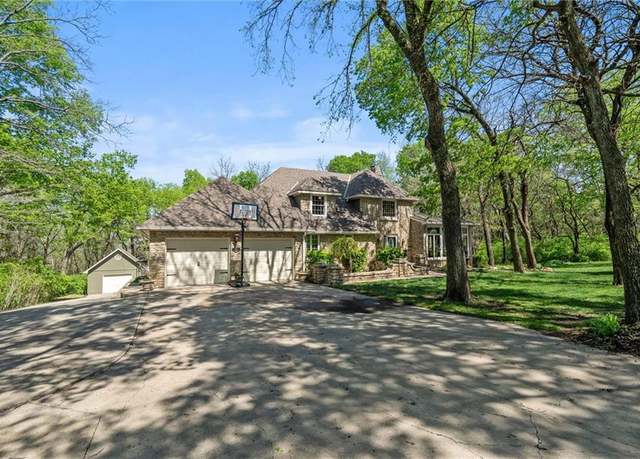 Property at 26208 S Southwood Rd, Harrisonville, MO 64701, 5 beds, 4 baths