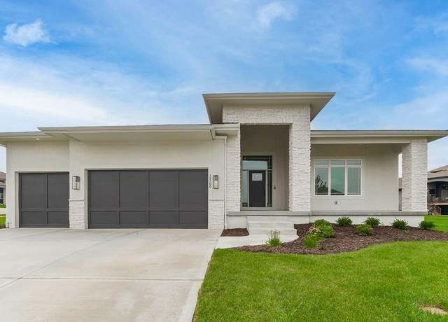 Property at 15700 W 165th Ter, Olathe, KS 66062, 4 beds, 4 baths