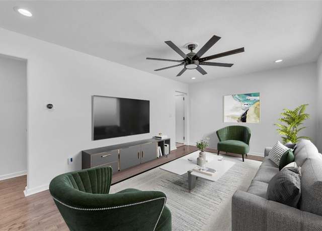 Property at 4709 W 75th St, Prairie Village, KS 66208, 4 beds, 2 baths