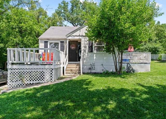 Property at 1340 E 85th St, Kansas City, MO 64131, 3 beds, 2 baths