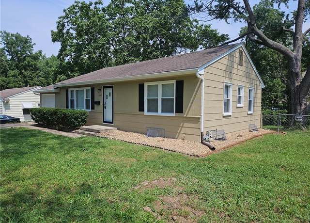 Property at 10413 Richmond Ave, Kansas City, MO 64134, 3 beds, 1.5 baths