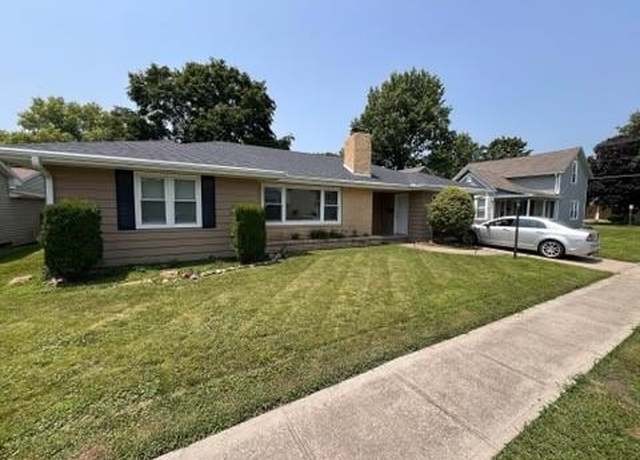 Property at 816 N Mulberry St, Maryville, MO 64468, 4 beds, 2 baths