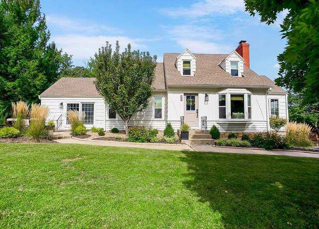 Property at 124 W Terrace Trail St, Lake Quivira, KS 66217, 4 beds, 2.5 baths