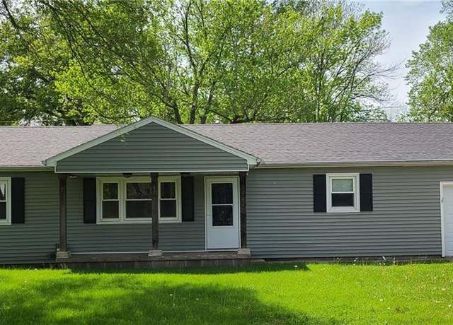 Property at 502 Benton St, Richmond, MO 64085, 3 beds, 1 bath