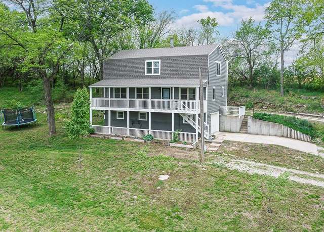 Property at 21423 227th St, Tonganoxie, KS 66086, 5 beds, 3.5 baths
