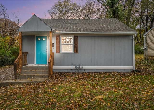 Property at 9034 Grand Ave, Kansas City, MO 64114, 2 beds, 1 bath