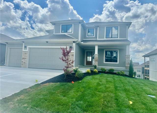 Property at 7080 NW Forest Lakes Dr, Parkville, MO 64152, 5 beds, 3.5 baths