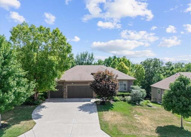 Property at 12252 S Solomon Rd, Olathe, KS 66061, 4 beds, 3 baths