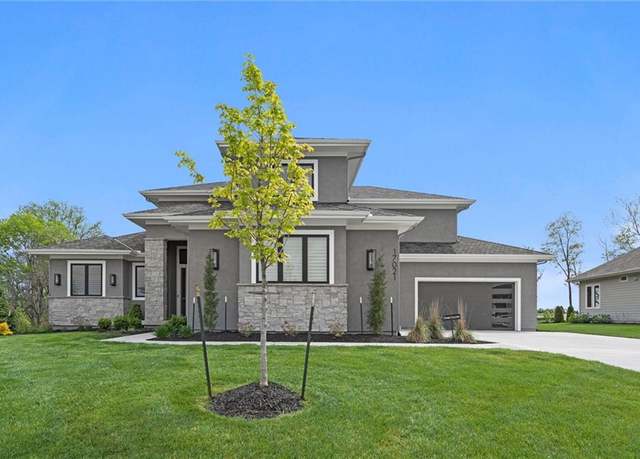 Property at 17021 Lucille St, Overland Park, KS 66221, 6 beds, 6.5 baths