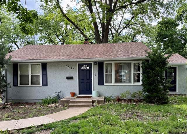 Property at 8530 Grandview Ln, Overland Park, KS 66212, 3 beds, 2 baths