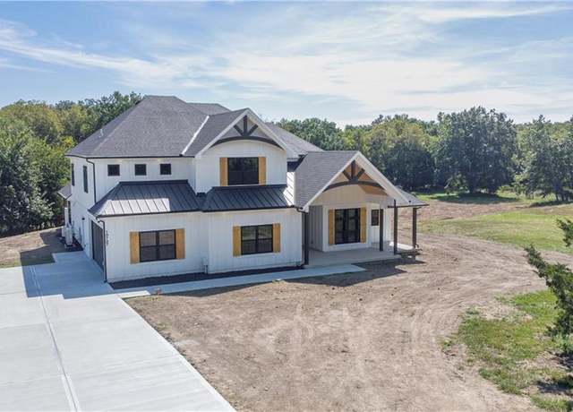 Property at 10707 S Hunt Rd, Lone Jack, MO 64070, 4 beds, 4.5 baths