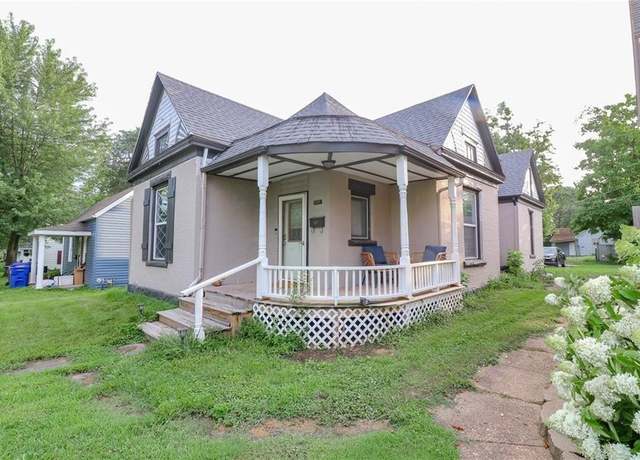 Property at 1608 S Moniteau Ave, Sedalia, MO 65301, 3 beds, 2 baths