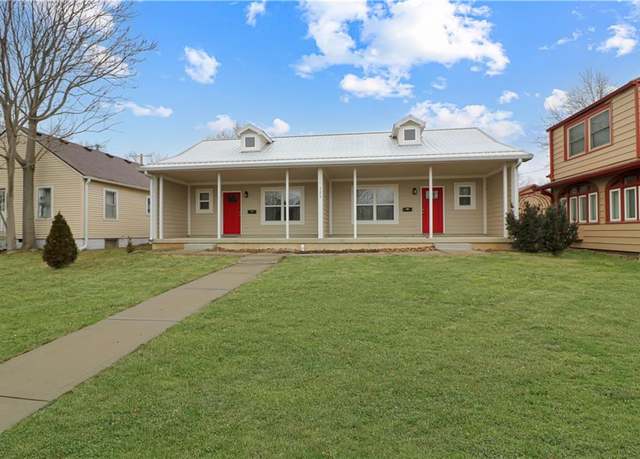 Property at 121 W Gay St, Warrensburg, MO 64093, 2 beds, 2 baths