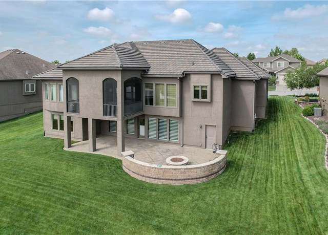 Property at 1217 Kingsland Cir, Raymore, MO 64083, 4 beds, 4.5 baths