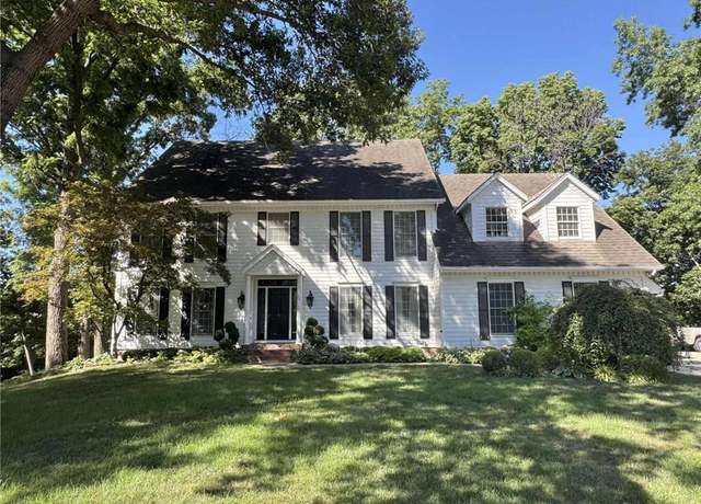 Property at 6420 Larson Ct, Kansas City, MO 64133, 4 beds, 2.5 baths