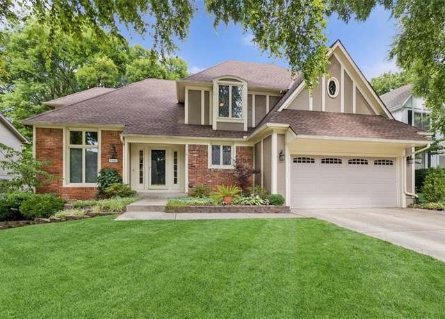 Property at 9641 W 116th Ter, Overland Park, KS 66210, 5 beds, 3.5 baths