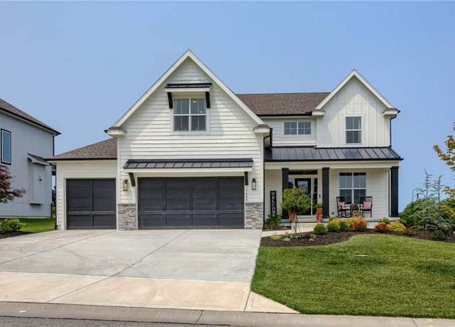 Property at 17900 Manor St, Overland Park, KS 66085, 5 beds, 4 baths