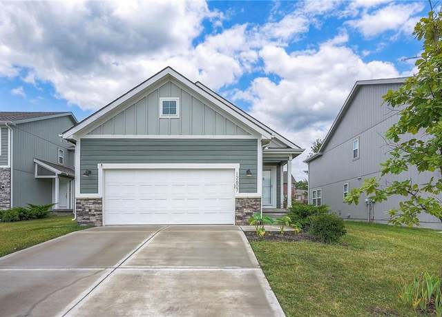 Property at 12607 S Burrows St, Lake Lotawana, MO 64086, 2 beds, 2 baths
