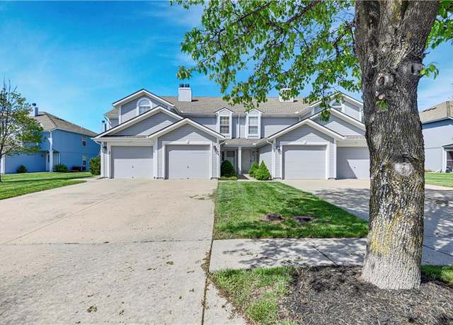 Property at 5714 NW Plantation Ln, Lee's Summit, MO 64064, 2 beds, 2.5 baths