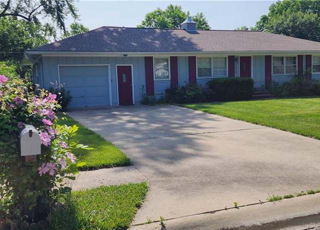 Property at 7515 N Tracy Ave, Kansas City, MO 64118, 3 beds, 1.5 baths