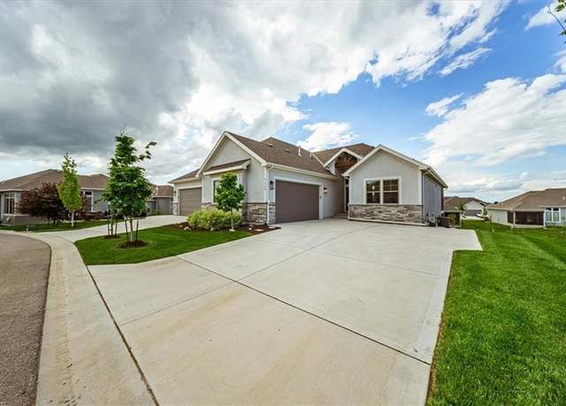 Property at 21736 W 116th Pl, Olathe, KS 66061, 4 beds, 3 baths