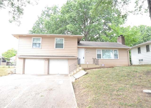 Property at 4608 N Agnes Ave, Kansas City, MO 64117, 3 beds, 1.5 baths