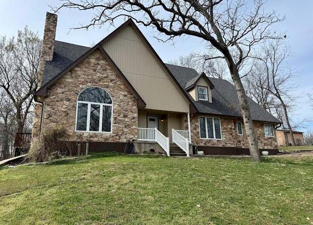 Property at 26051 Forest Ridge Rd, Sedalia, MO 65301, 3 beds, 2.5 baths