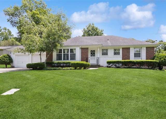 Property at 5407 W 64th Ter, Prairie Village, KS 66208, 3 beds, 2 baths