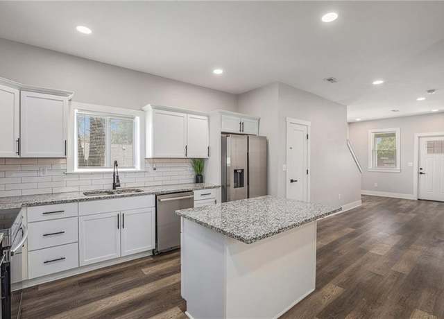 Property at 1116 Splitlog Ave, Kansas City, KS 66102, 3 beds, 2 baths