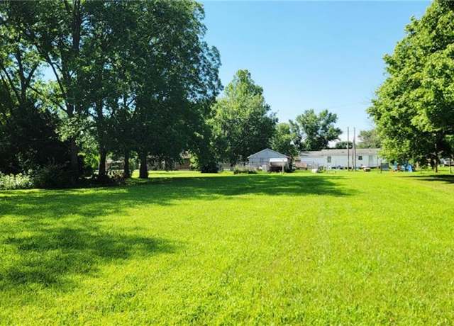 Property at 610 E 7th St, Pleasanton, KS 66075