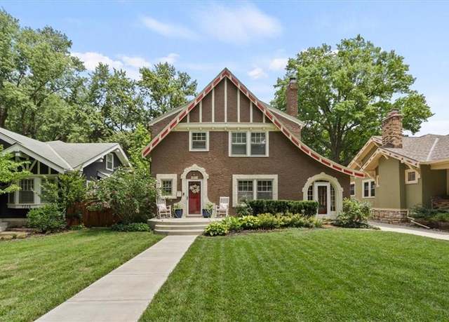 Property at 7229 Madison Ave, Kansas City, MO 64114, 3 beds, 1.5 baths