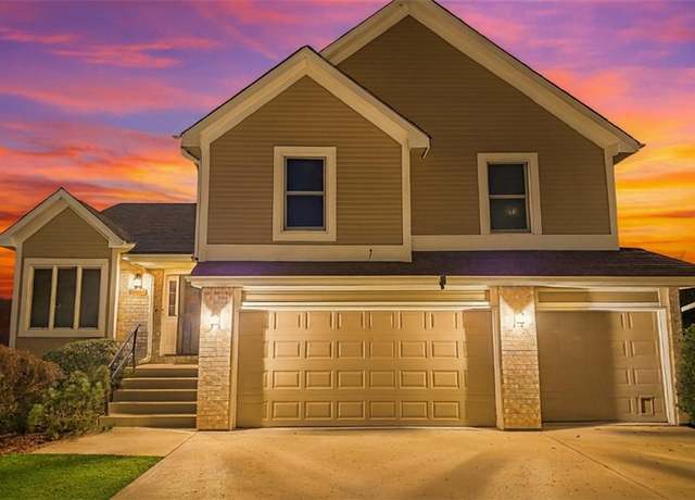 Property at 108 Cedar St, Smithville, MO 64089, 4 beds, 3 baths