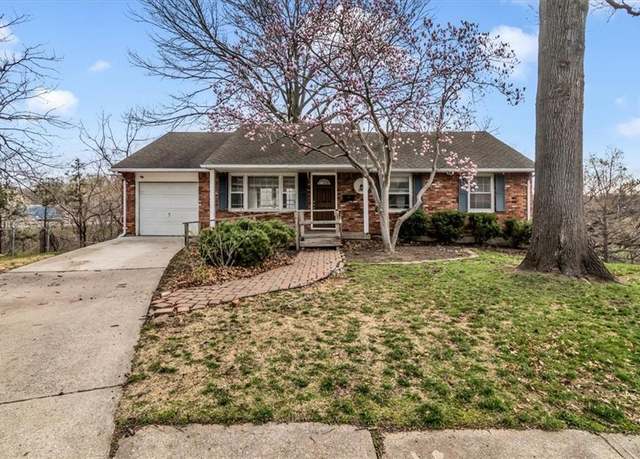 Property at 15804 E 42nd Pl, Independence, MO 64055, 3 beds, 1.5 baths