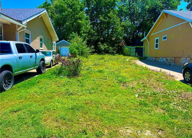 Property at 125 Bellaire Ave, Kansas City, MO 64123