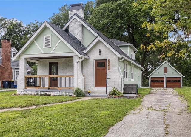 Property at 3600 Hunter Ave, Kansas City, MO 64129, 3 beds, 2 baths