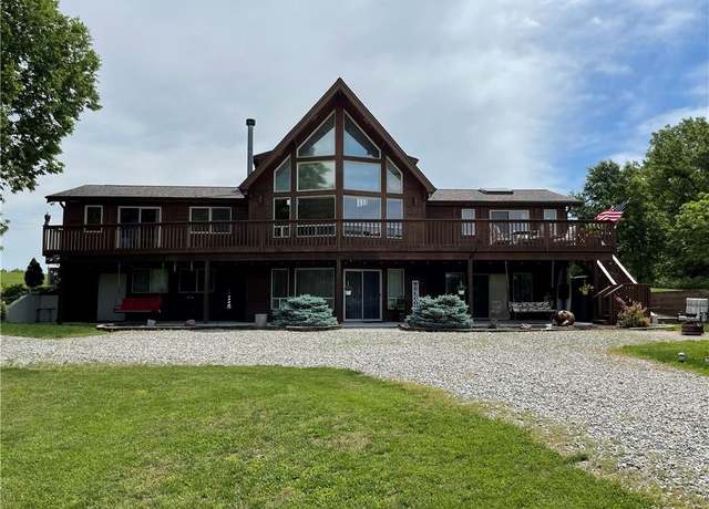 Property at 110 Gulfstream Dr, Gallatin, MO 64640, 4 beds, 2.5 baths