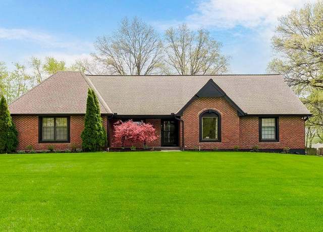 Property at 1027 W Burning Tree Dr, Kansas City, MO 64145, 4 beds, 3.5 baths