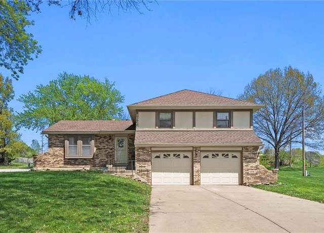 Property at 1527 N 85th Ter, Kansas City, KS 66112, 3 beds, 2.5 baths