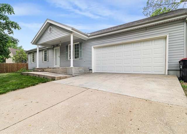 Property at 1610 Essex Dr, Warrensburg, MO 64093, 3 beds, 2 baths