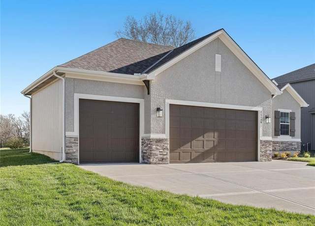 Property at 8153 Roundtree St, Lenexa, KS 66220, 4 beds, 3 baths