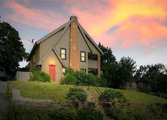 Property at 5024 Woodland Ave, Kansas City, MO 64110