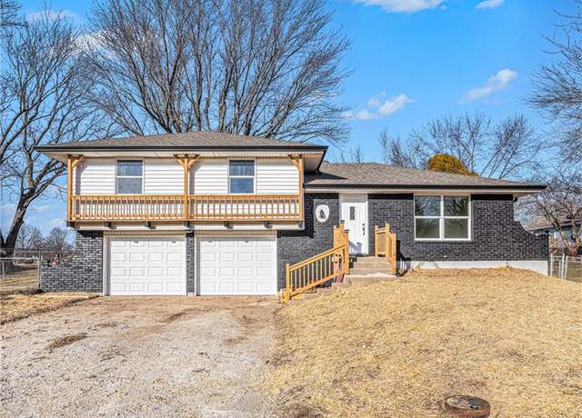 Property at 7906 Bel-ray Dr, Belton, MO 64012, 3 beds, 2 baths